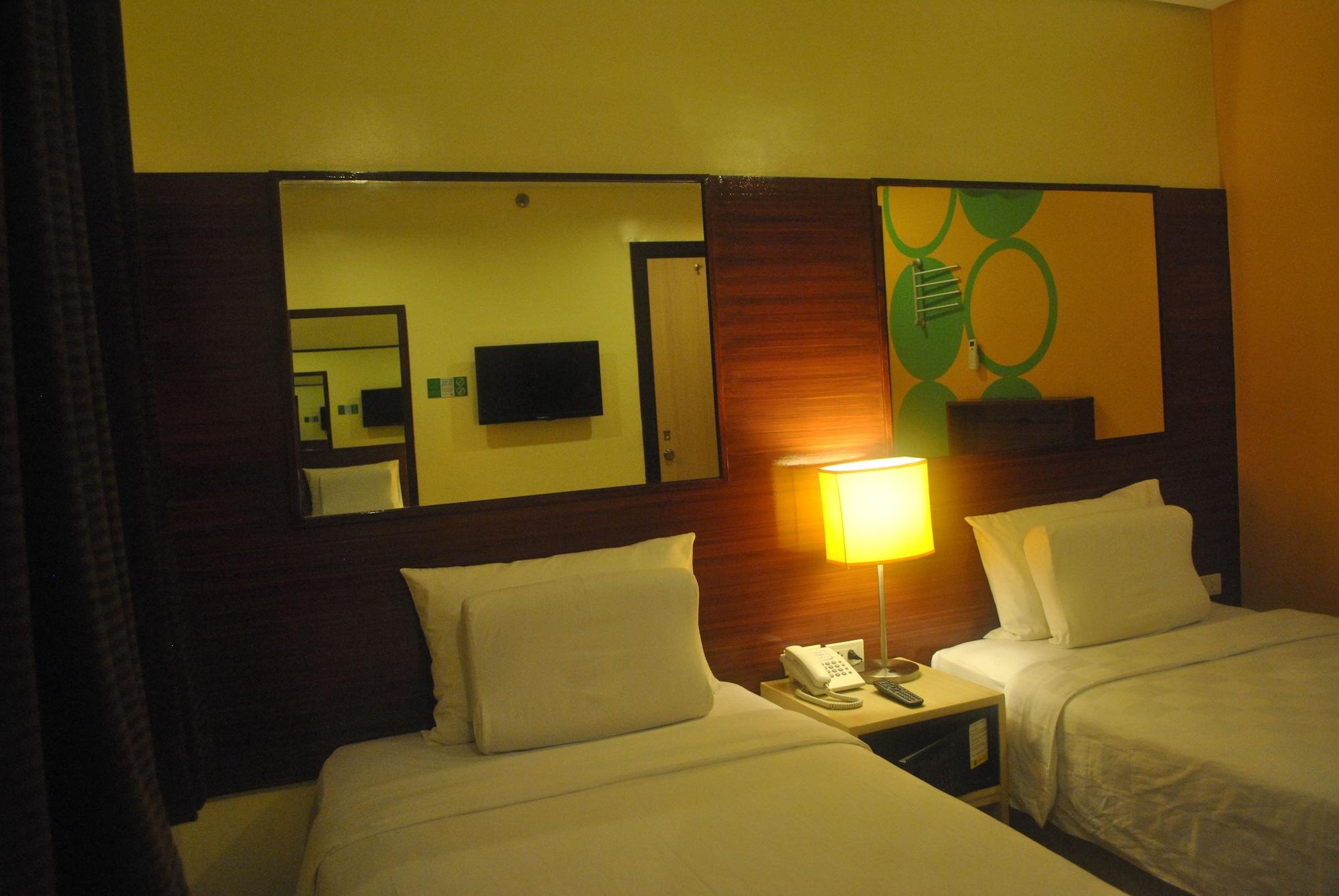 Go Hotels Τακλομπάν Εξωτερικό φωτογραφία