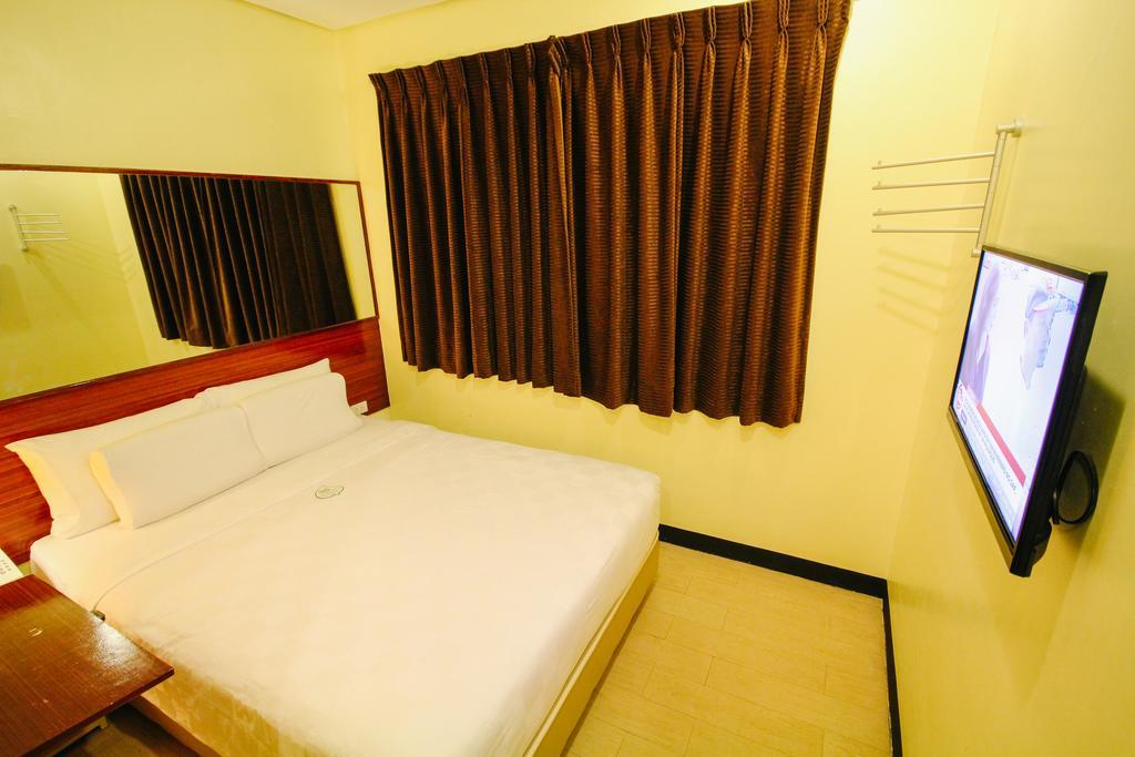 Go Hotels Τακλομπάν Εξωτερικό φωτογραφία