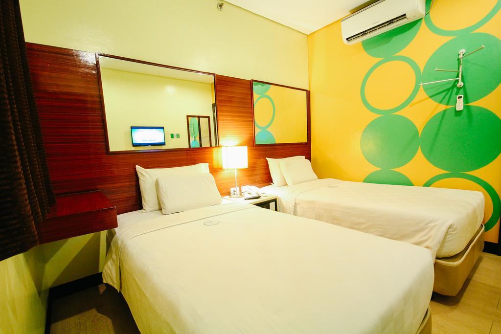 Go Hotels Τακλομπάν Εξωτερικό φωτογραφία